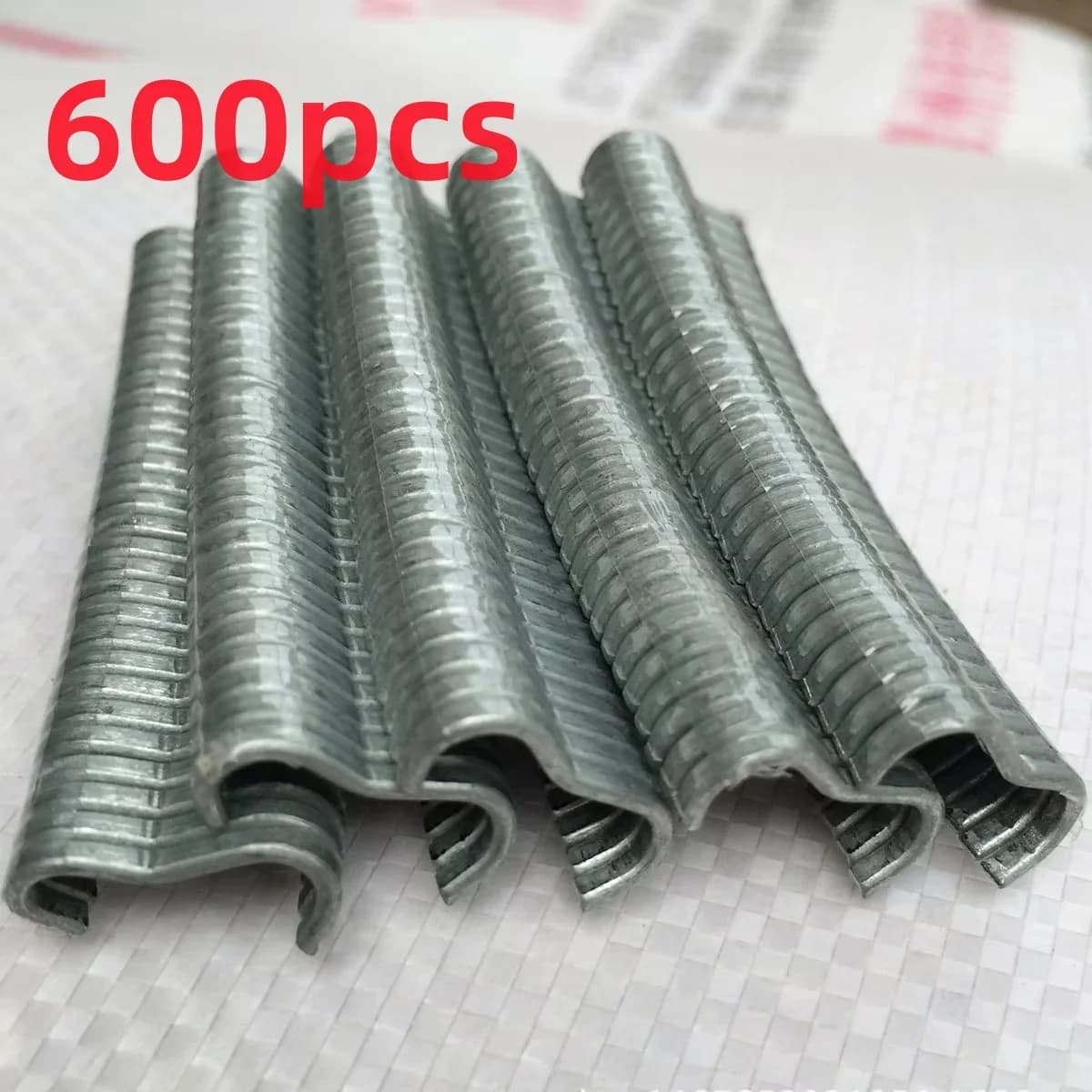 Hog Ring Plier Tool with 600pcs Stainless Steel Clips